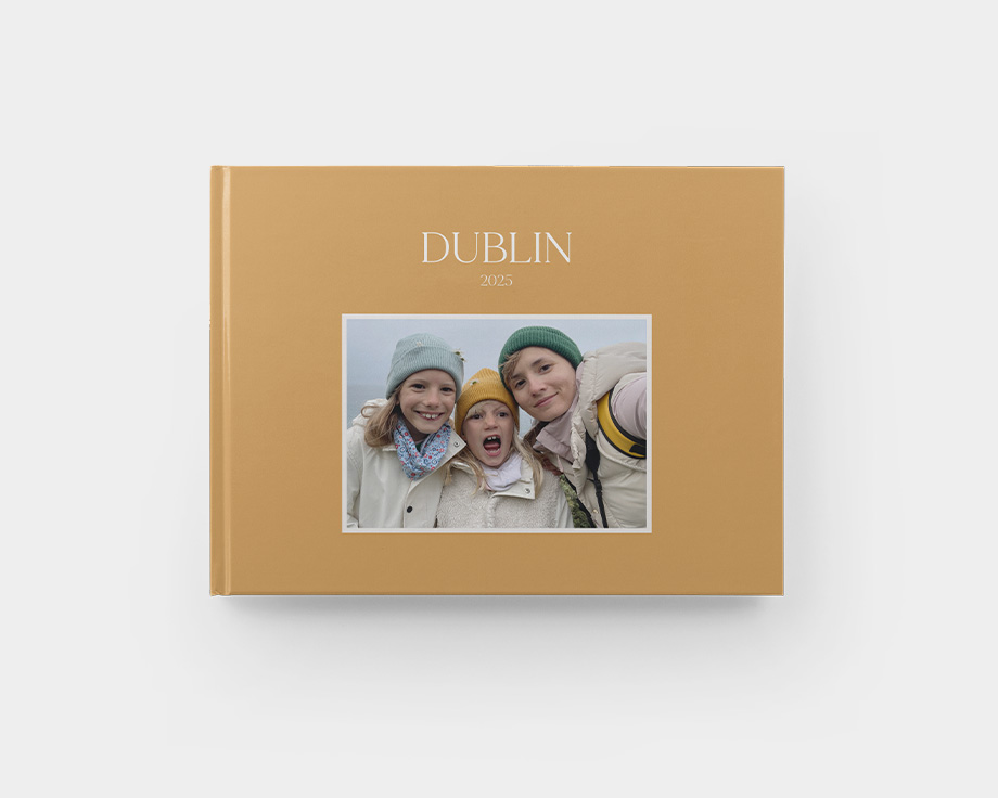 Fotolibro orizzontale medio con copertina rigida