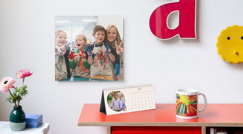 Selezione di regali personalizzati per maestri e maestre per festeggiare la fine dell'anno scolastico