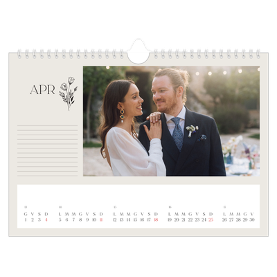 Calendario fotografico A4 — Iniziali in fiore [Aprile]