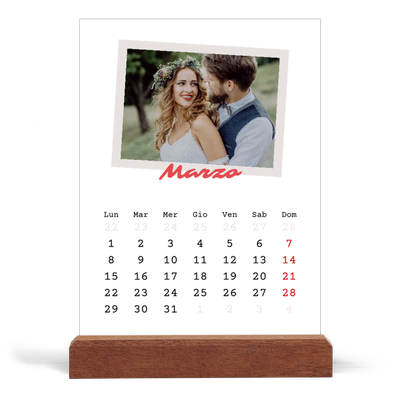 Calendario con supporto in legno verticale  — Firmato in cremisi [Marzo]