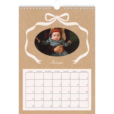 Calendario personalizzato A4 — Kraft e fiocco [Gennaio]