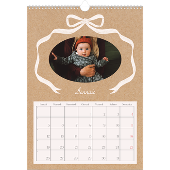 Calendario personalizzato A3 — Kraft e fiocco