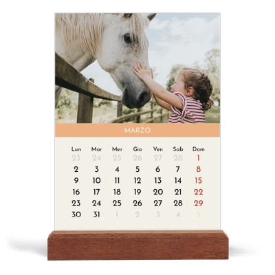 Calendario con supporto in legno verticale  — Capitoli pastello [Marzo]