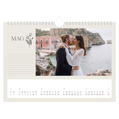 Calendario fotografico A4 — Iniziali in fiore [Maggio]