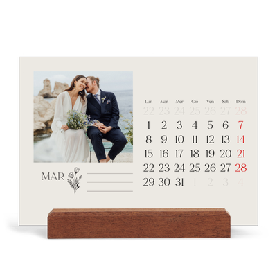 Calendario con supporto in legno orizzontale  — Iniziali in fiore [Marzo]