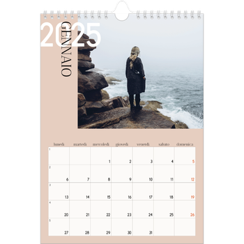Calendario personalizzato A4 — Testo sovrapposto