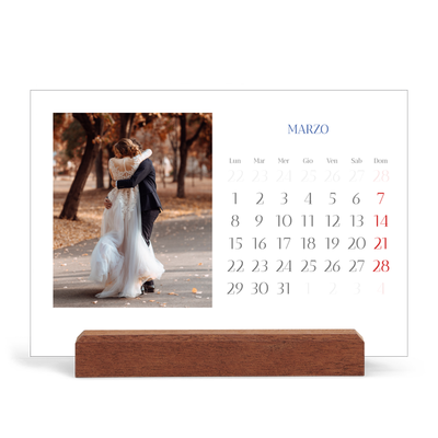 Calendario con supporto in legno orizzontale  — Classico cobalto [Marzo]