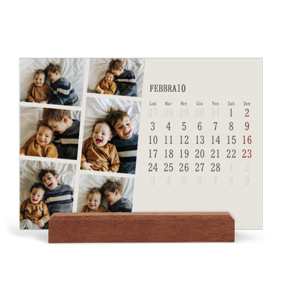 Calendario con supporto in legno orizzontale  — Ricordi in movimento [Febbraio]