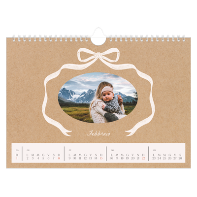 Calendario fotografico A4 — Kraft e fiocco [Febbraio]