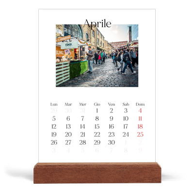 Calendario con supporto in legno verticale  — Il mio diario di viaggio [Aprile]