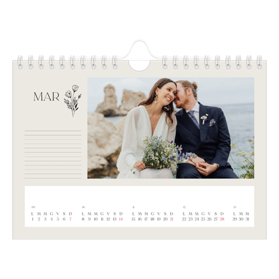 Calendario fotografico A5 — Iniziali in fiore [Marzo]