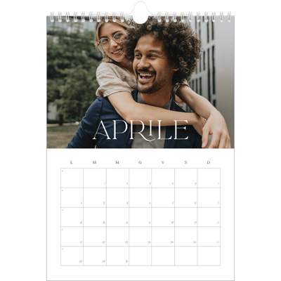 Calendario personalizzato A4 — Più grande della vita [Aprile]