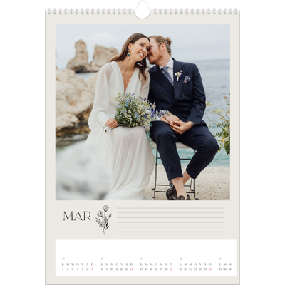 Calendario A3 verticale — Iniziali in fiore [Marzo]