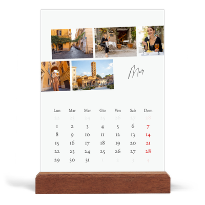 Calendario con supporto in legno verticale  — Soggiorno in città [Marzo]