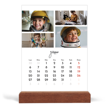 Calendario con supporto in legno verticale — Disposizioni fotografiche