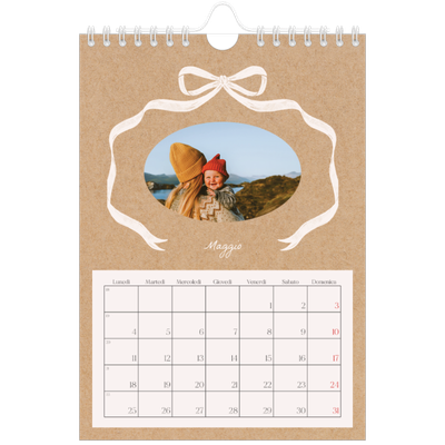 Calendario fotografico A5 — Kraft e fiocco [copertina]