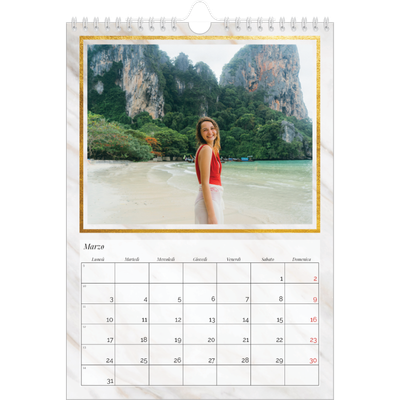 Calendario personalizzato A4 — Albero fotografico d'oro [Marzo]